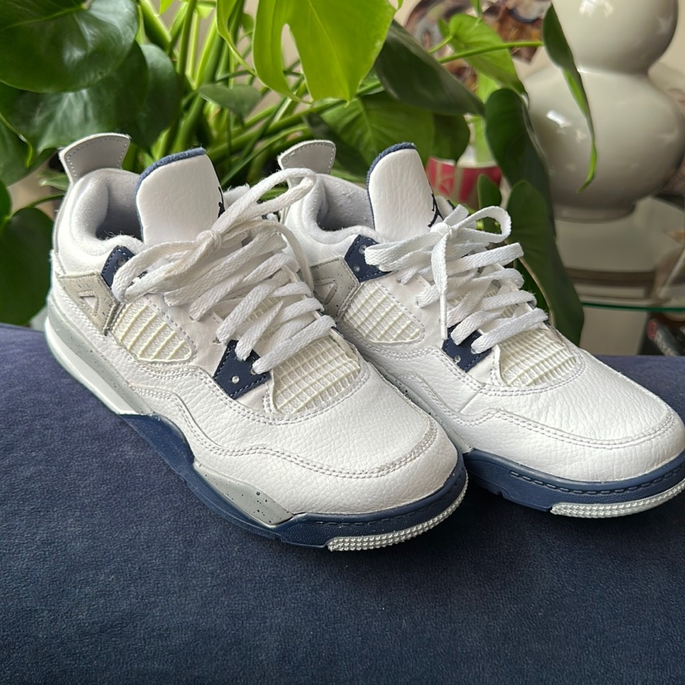 Jordan 4 Retro